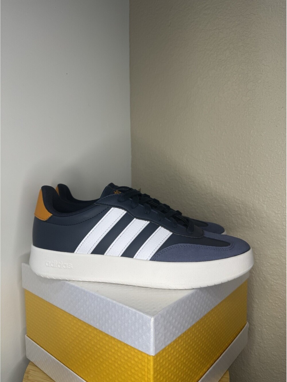 Adidas Barreda Men’s Size 8 Navy White Orange Casual Sneakers Shoes New NWT